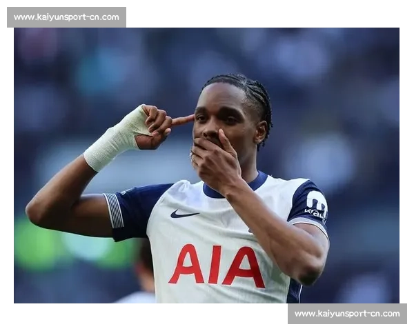 拜仁体育董事埃贝尔力挺特尔加盟热刺:这是正确选择,祝福未来!